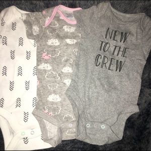 3-6 m onsies ✨